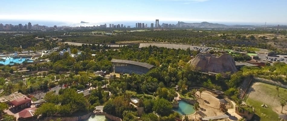 Проведите день на курорте «Magic Natura» и переночуйте в «Camper Área Park» Magic Natura Animal, Waterpark Resort Бенидорме Проведите день на курорте «Magic Natura» и переночуйте в «Camper Área Park» Magic Natura Animal, Waterpark Resort Бенидорме
